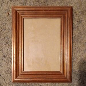 Vintage Wooden Picture Frame 7.5" x 9.5"
